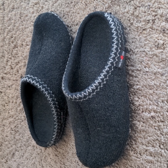 Supportive wool slippers - Picture 3 of 3